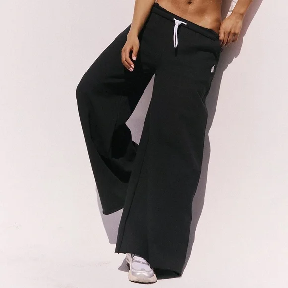FOR THE WIN WIDE LEG PANT - Picture 1 of 9